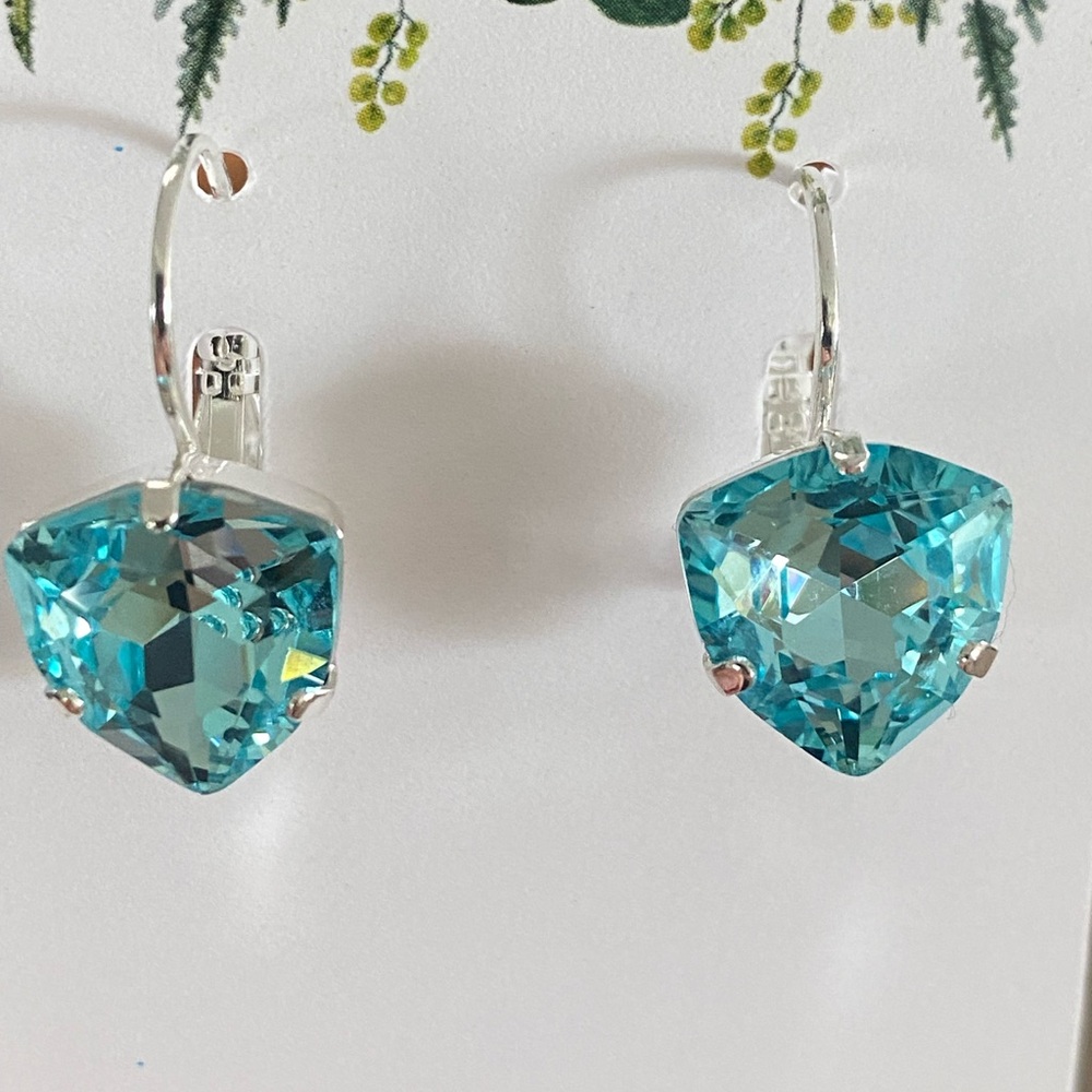 Triangle trilliant shake aquamarine crystal earrings
